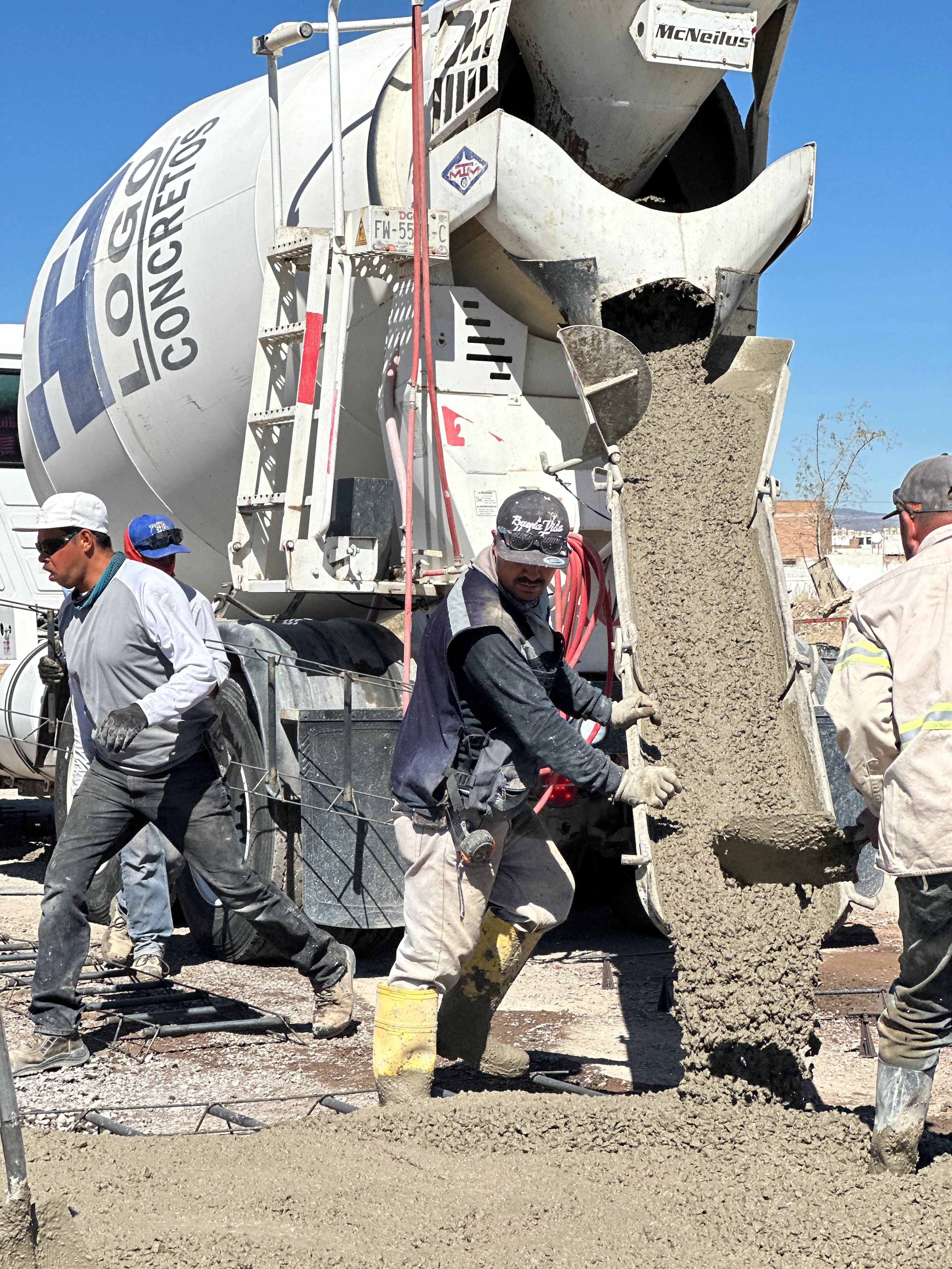 Distribución de cementos Moctezuma en Durango y Mazatlán 